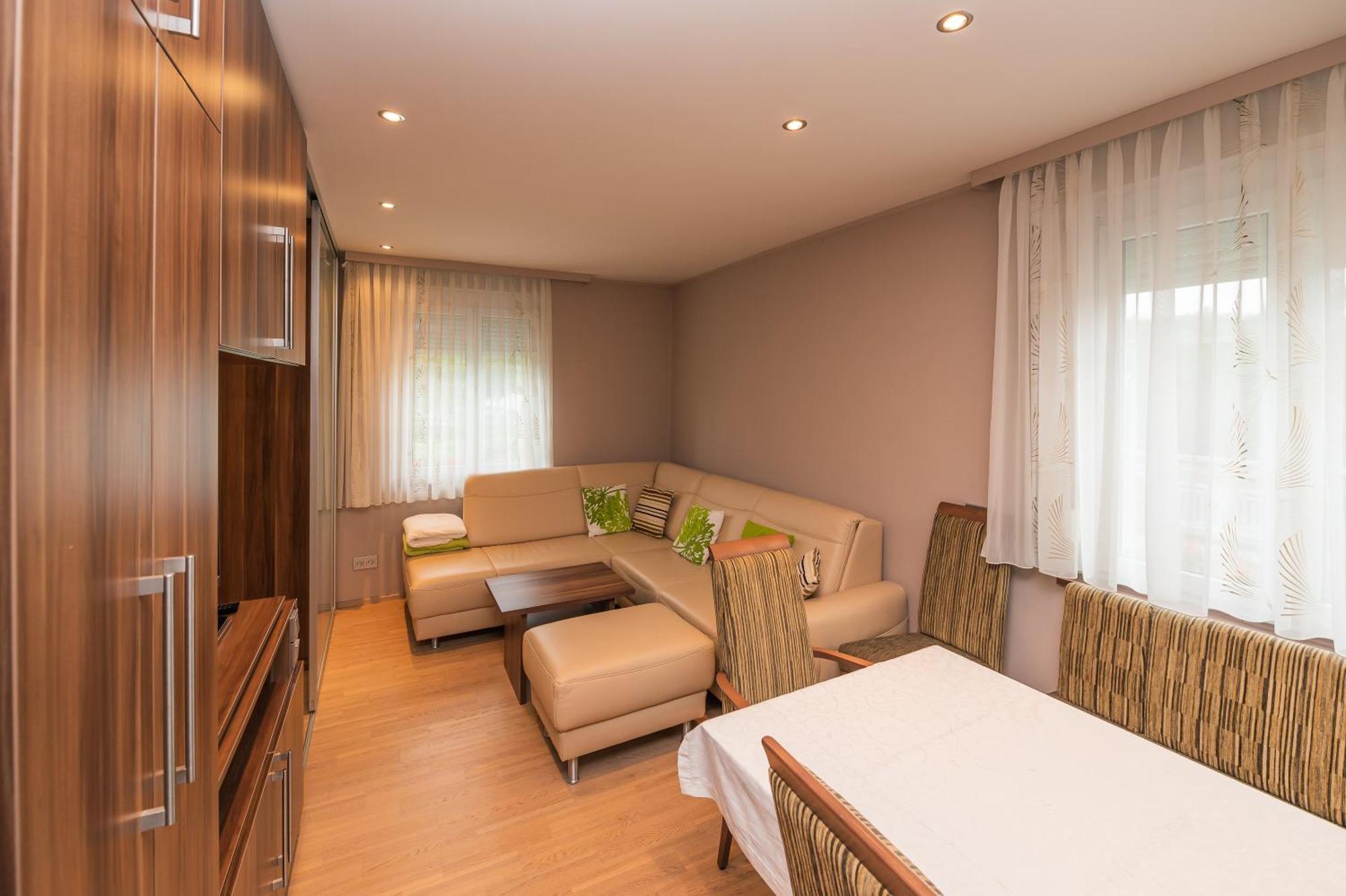 Ferien Beim Treiber Hotell Bad Tatzmannsdorf Rom bilde