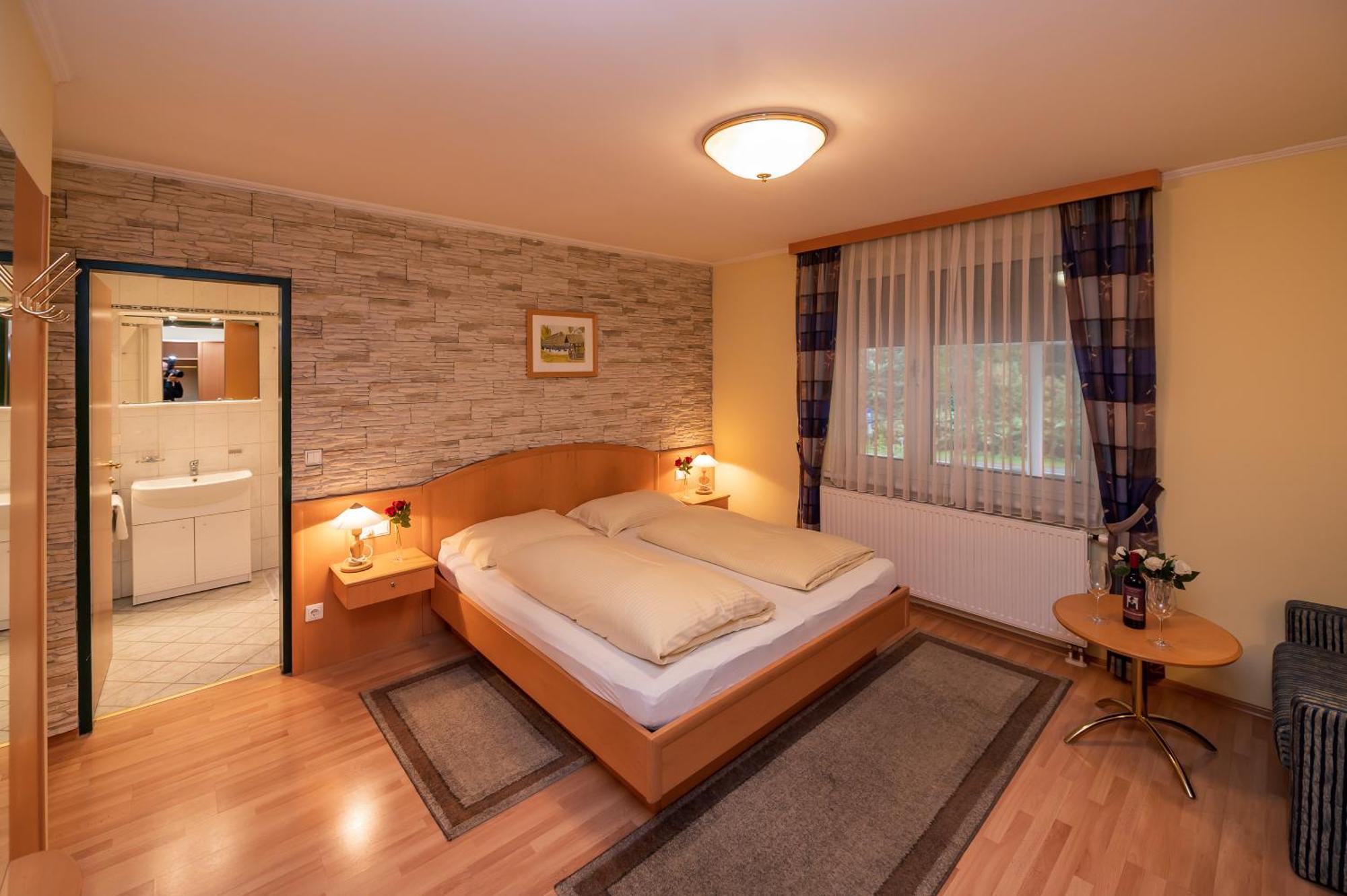 Ferien Beim Treiber Hotell Bad Tatzmannsdorf Rom bilde